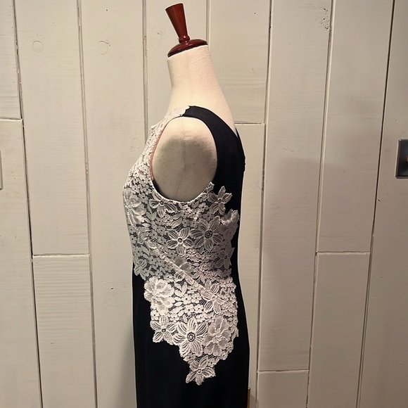 LAUREN Ralph Lauren Zinna Lace Sheath Dress Size 6 - Picture 4 of 5